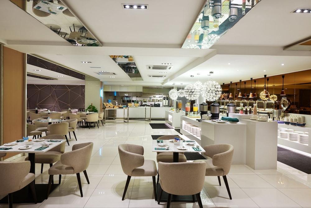 Cosmo Hotel Kuala Lumpur Esterno foto